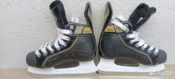 Коньки хоккейные