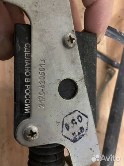 Замок двери задней левой приора