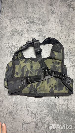 Шлейка на маленькую собаку с двумя карманами