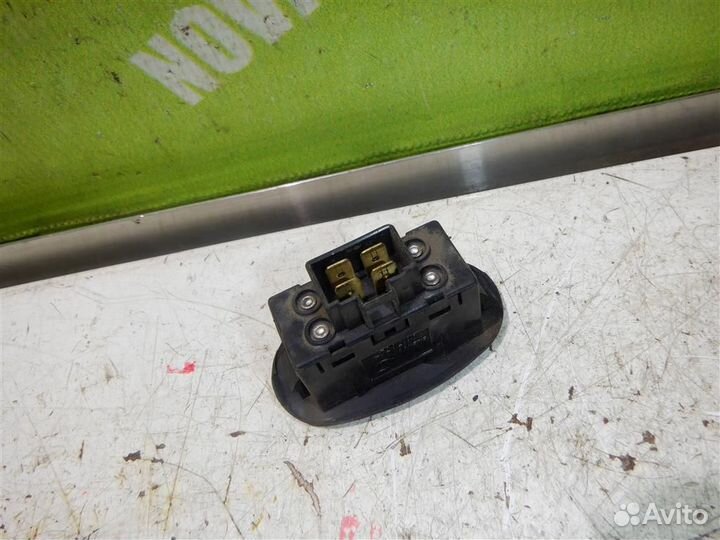 Кнопка открывания багажника Дэо Нексия