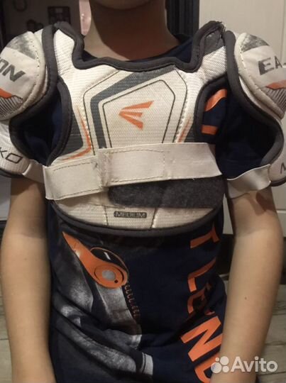 Нагрудник хоккейный