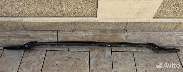 Нижний усилитель бампера f30