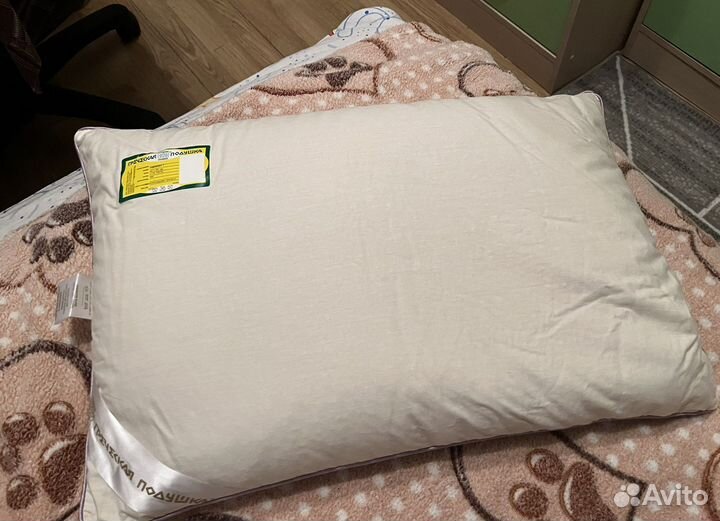 Массажная подушка для шеи и спины