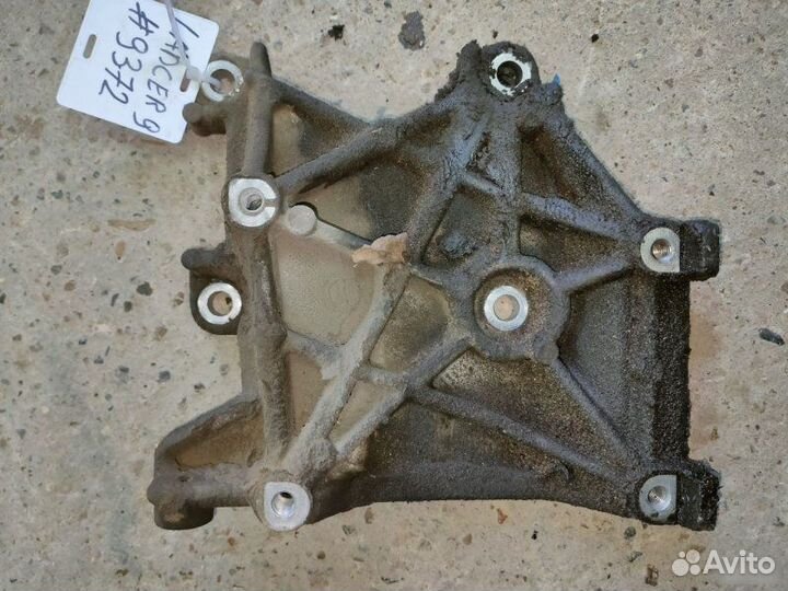 Кронштейн кондиционера Mitsubishi Lancer 9