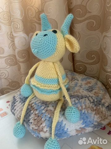 Вязанная игрушка коровка