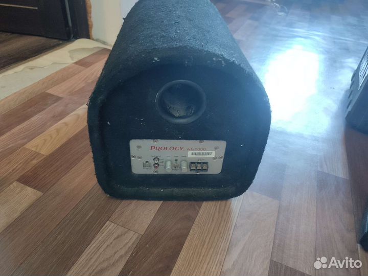 Автомобильный сабвуфер