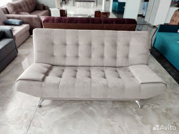 Диван на металлокаркасе Кантри