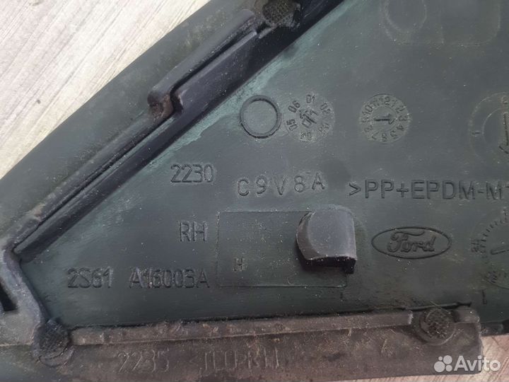 Накладка крыла правого ford fiesta mk5