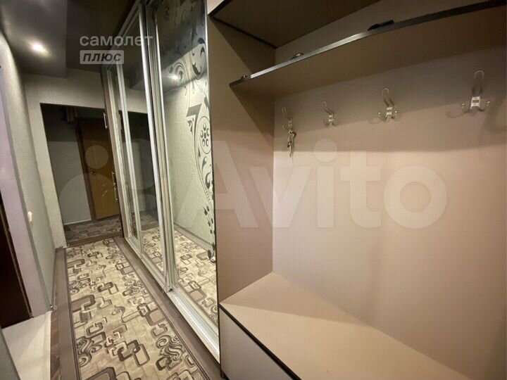 3-к. квартира, 68 м², 1/9 эт.