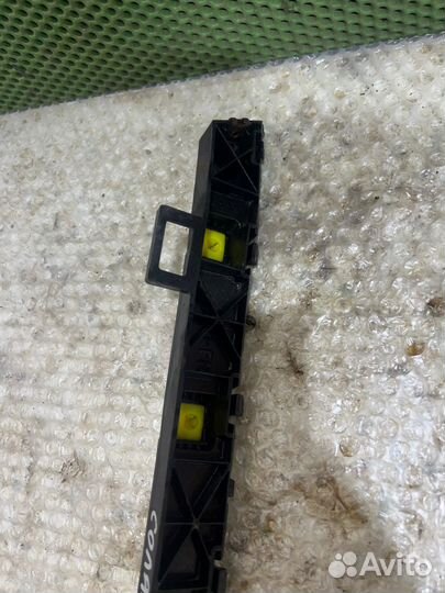 Кронштейн бампера задний левый Hyundai Solaris 2