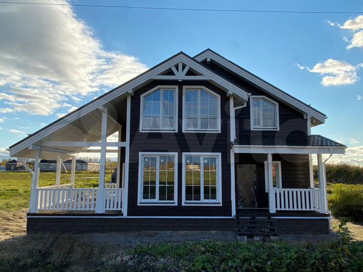 Коттедж 140 м² на участке 10 сот.