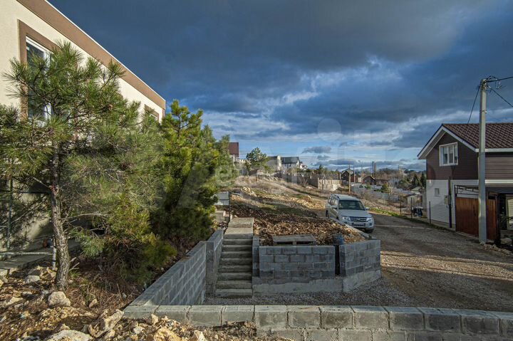 Дом 67 м² на участке 4 сот.