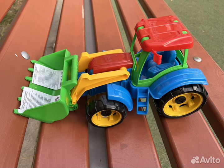 Синий трактор