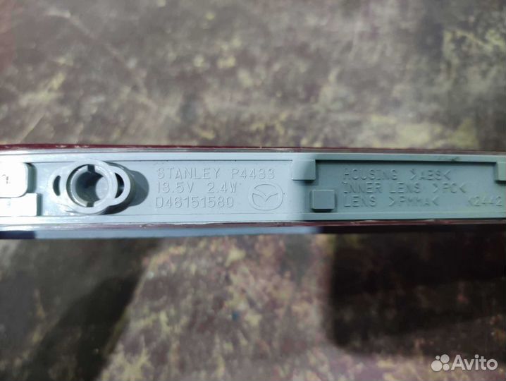 Фонарь стоп сигнала Mazda CX-7