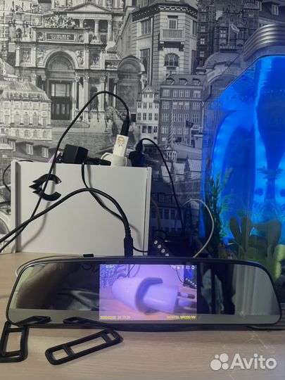 Видеорегистратор зеркало navitel