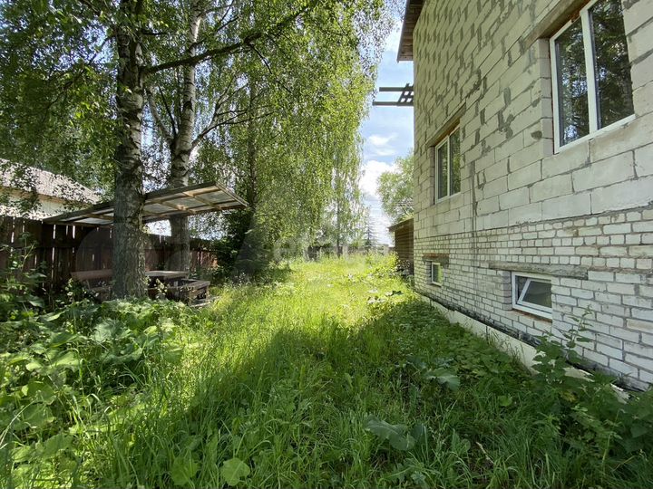 Дом 300 м² на участке 21,5 сот.