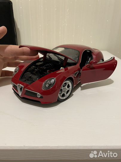 Модель 1/18 Welly Alfa Romeo C8 Competizione
