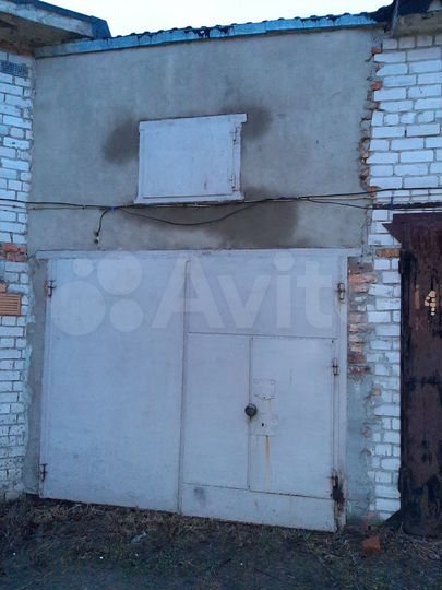 Гараж, > 30 м²