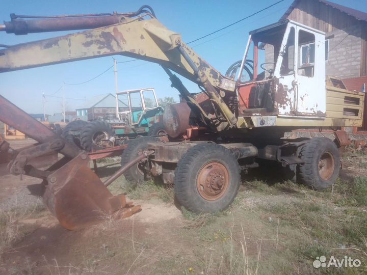 Двигатель д240