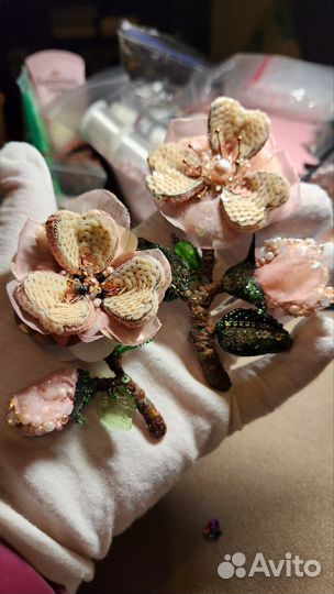 Брошь ручной работы цветы