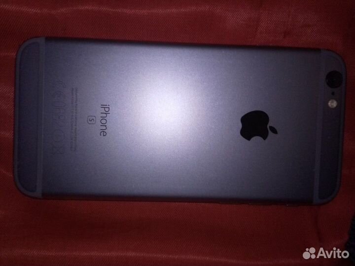 Телефон iPhone 6s