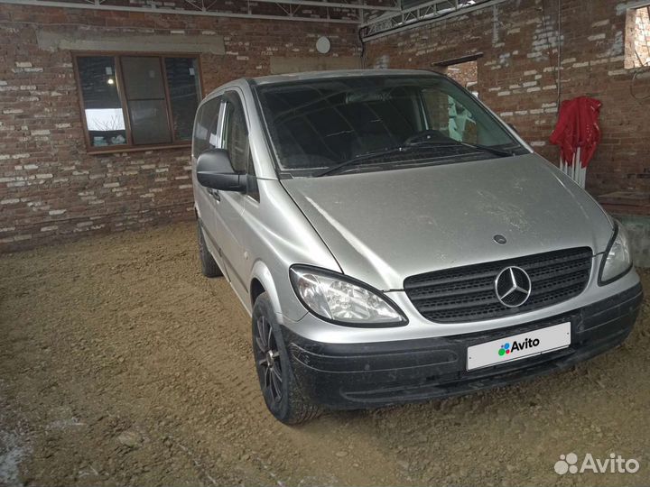 Mercedes-Benz Vito цельнометаллический, 2004