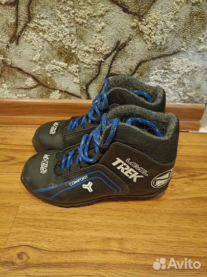 Лыжные ботинки