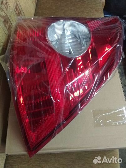 Фонарь задний правый на Форд фокус 2 седан