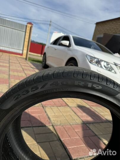 Pirelli Cinturato P7 235/40 R19 96W