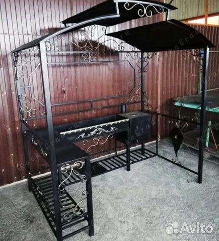 Мангал с крышей