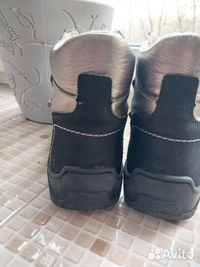 Ботинки демисезонные для девочки 26 размер