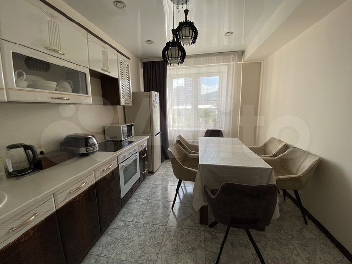 2-к. квартира, 68 м², 6/12 эт.