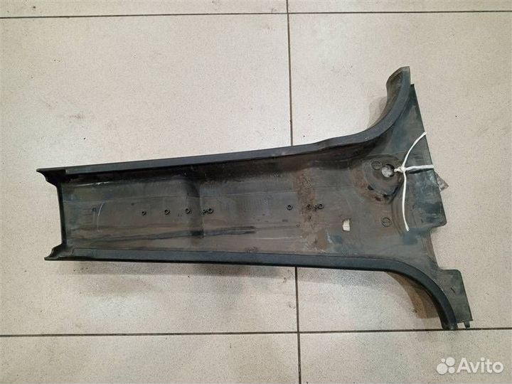 Обшивка стойки средняя левая (внутри) Mitsubishi