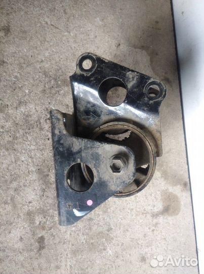 Подушка двигателя Nissan Teana J31 2003-2008