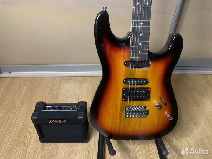 Комплект Электрогитара и Комбо + чехол + шнур