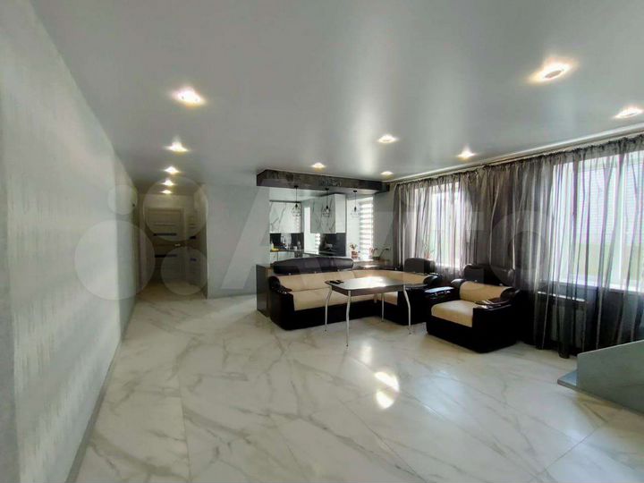 Коттедж 160 м² на участке 12 сот.