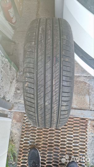 Kumho Solus HS63 225/55 R18 98V