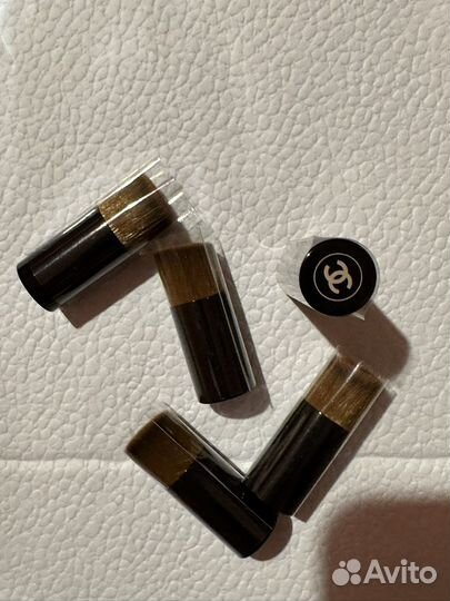 Мини-кисти Chanel для тонального крема