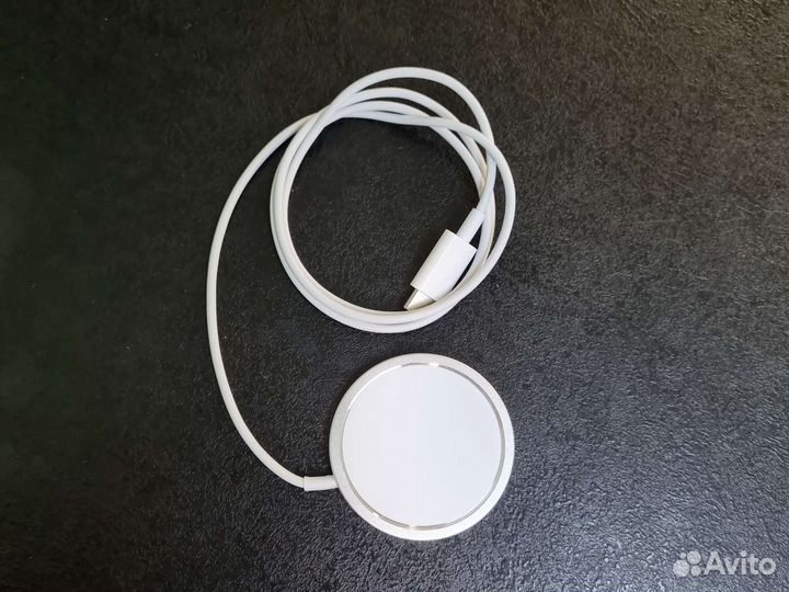 Магнитная зарядка для iPhone