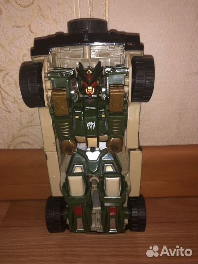 Робот-машинка