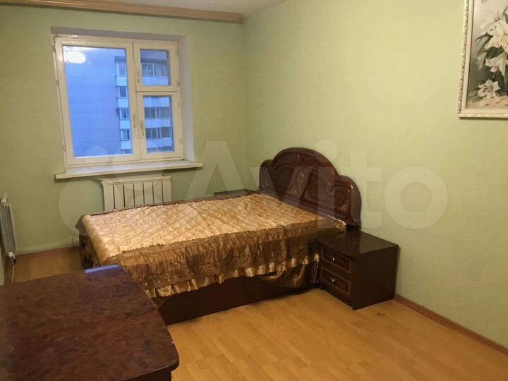 2-к. квартира, 72 м², 8/10 эт.