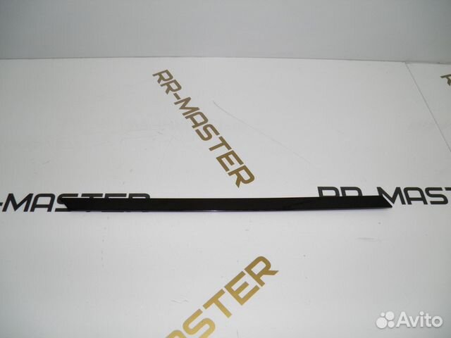 Молдинг задней форточки левый RRS L494