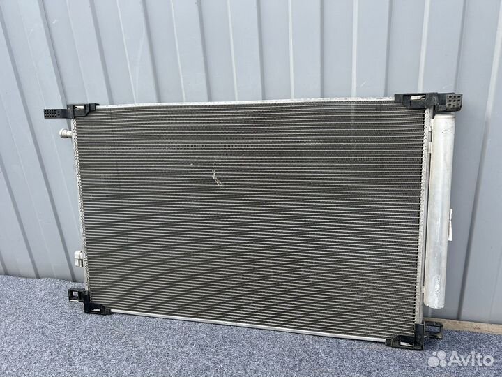 Toyota camry v70радиатор кондиционера оригинал