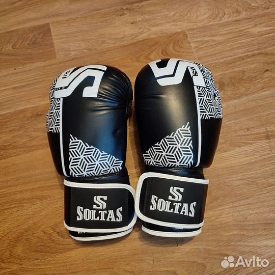 Боксёрские перчатки 14 oz