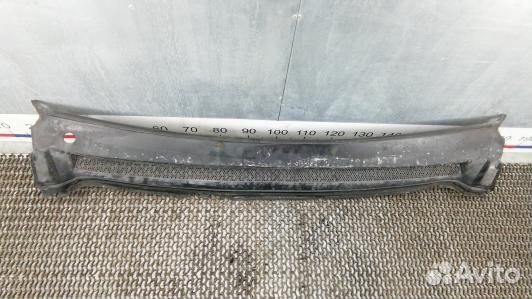 Накладка декоративная (жабо, дождевик) ford focus