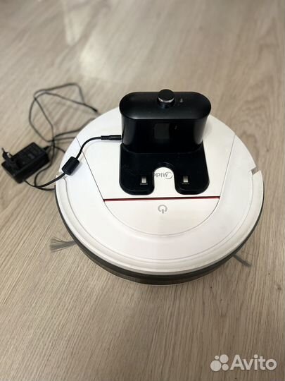 Робот пылесос Midea vcr03