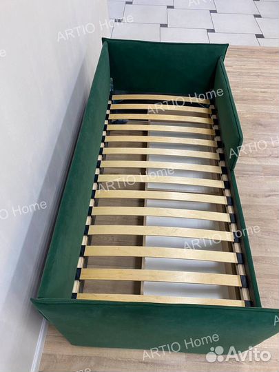 Спальный диванчик