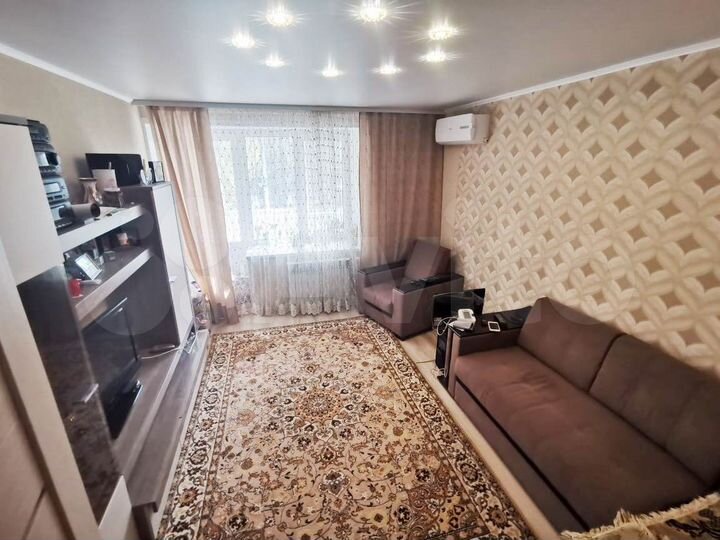 2-к. квартира, 54 м², 3/9 эт.