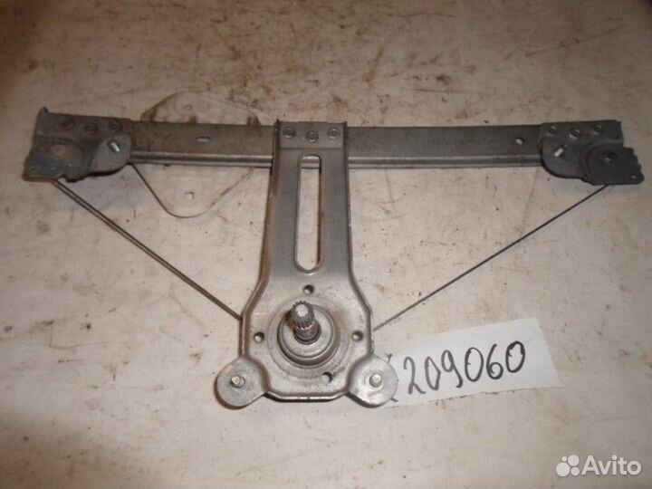 Стеклоподъемник механический задний левый