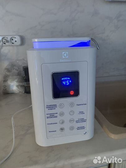 Увлажнитель Electrolux Ehu-1020D до 30 м2